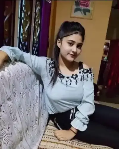 Call Girls Service in Sakaldiha